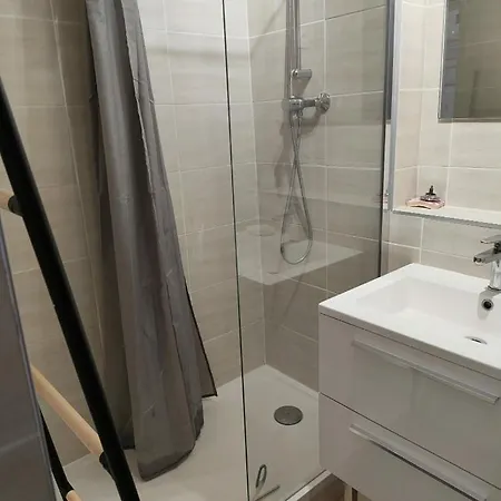 Double Terrasse En 1ere Ligne Mer, Dernier Etage * Sète